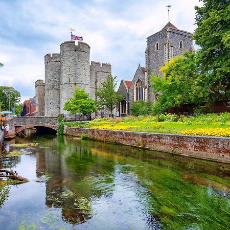 Broadway'S Canterbury City Escape 외부 사진